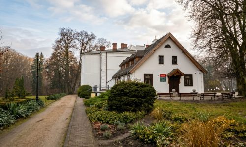 Roboty budowlane – Muzeum Przyrody – Dwór Lutosławskich w Drozdowie